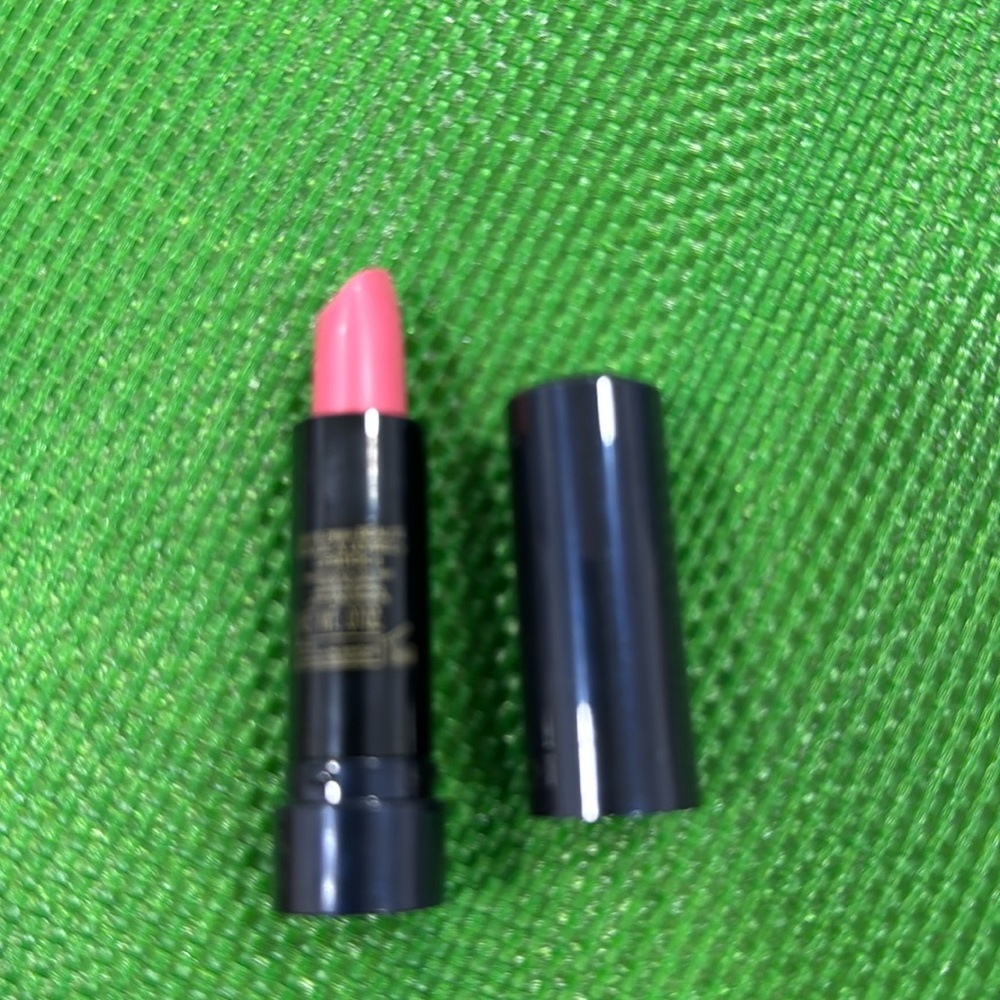Cle de Peau lipstick refill #10 chinoiserie - light swatch.